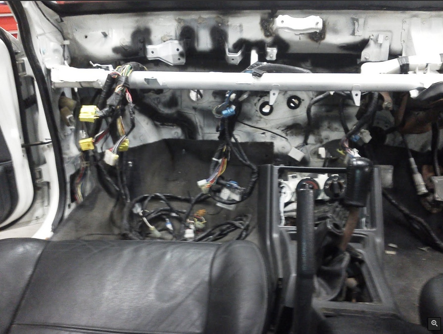 1803vr4interior_2.jpg