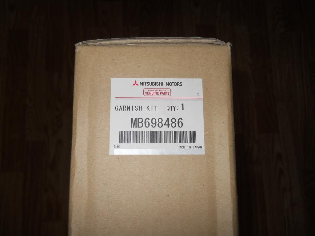 MB698486_001.jpg