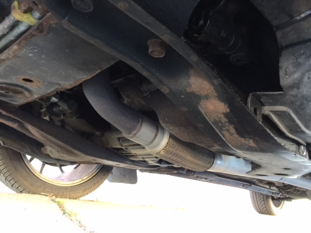 under_carriage_from_front.jpg